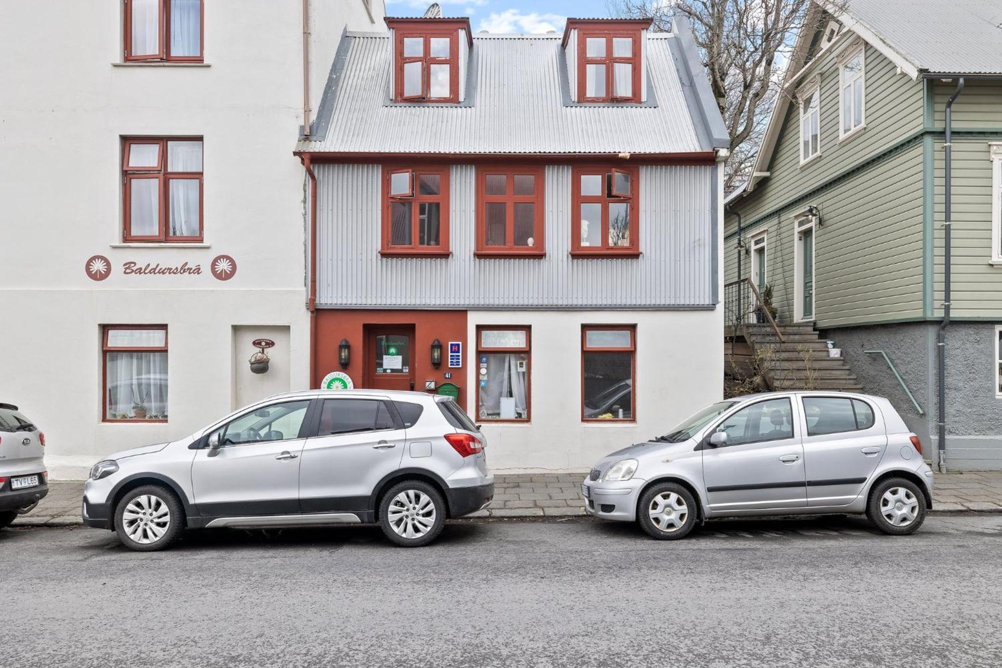 Downtown Reykjavik Baldursbra Holiday Home Exterior foto